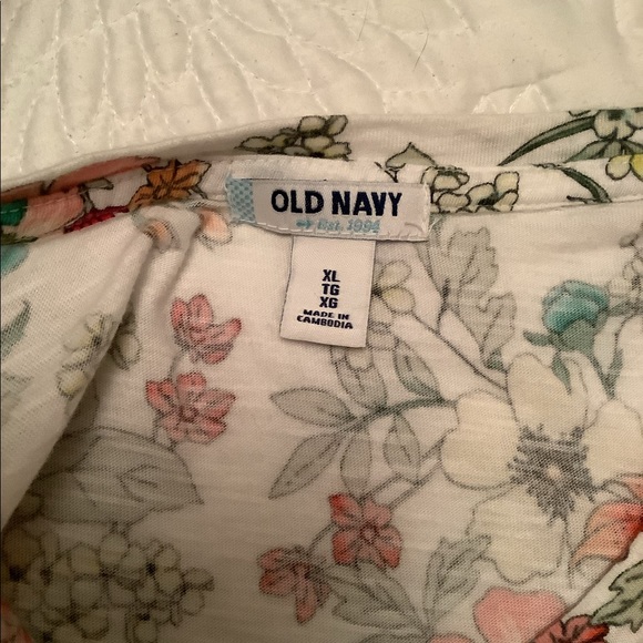 Old Navy  Floral Cotton Tee - Picture 4 of 5